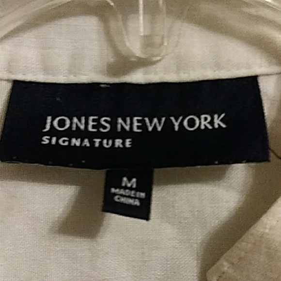 Top - Picture 2 of 3